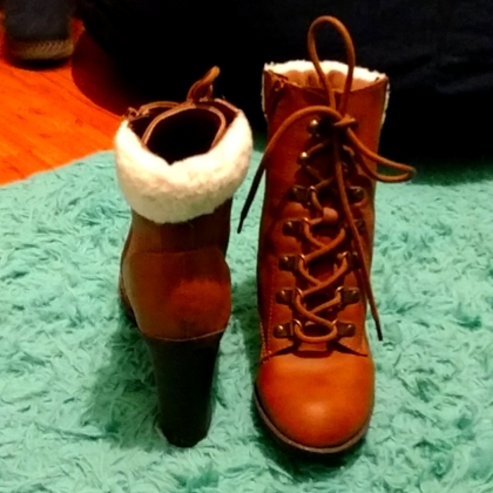 High heels boots